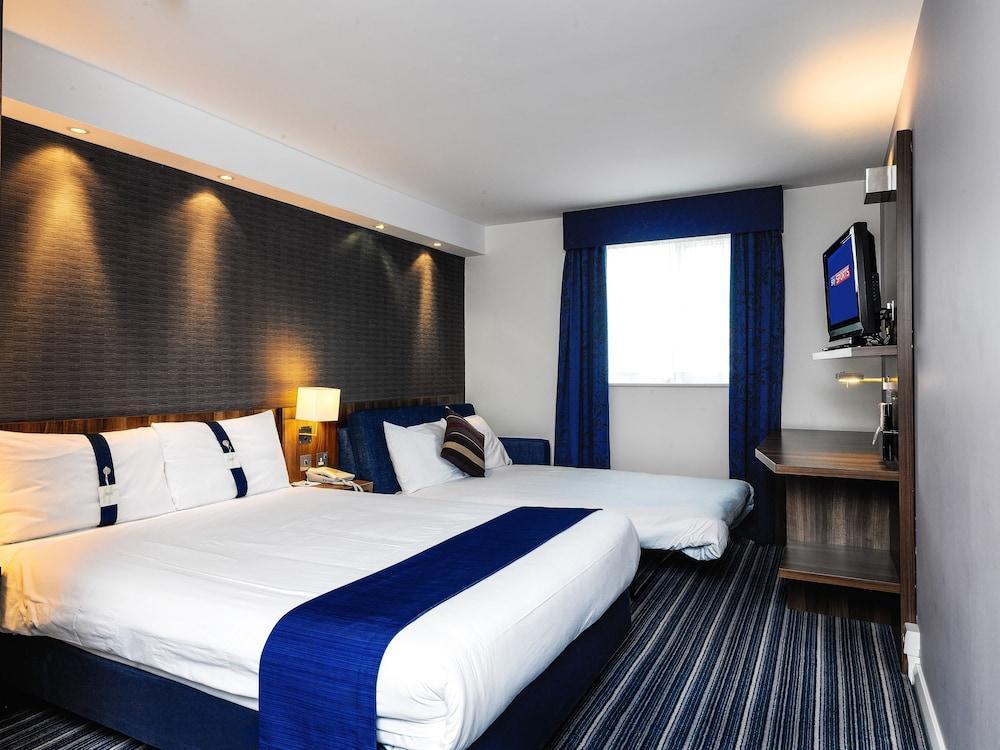 Holiday Inn Express London Gatwick Crawley, An Ihg Hotel Екстер'єр фото