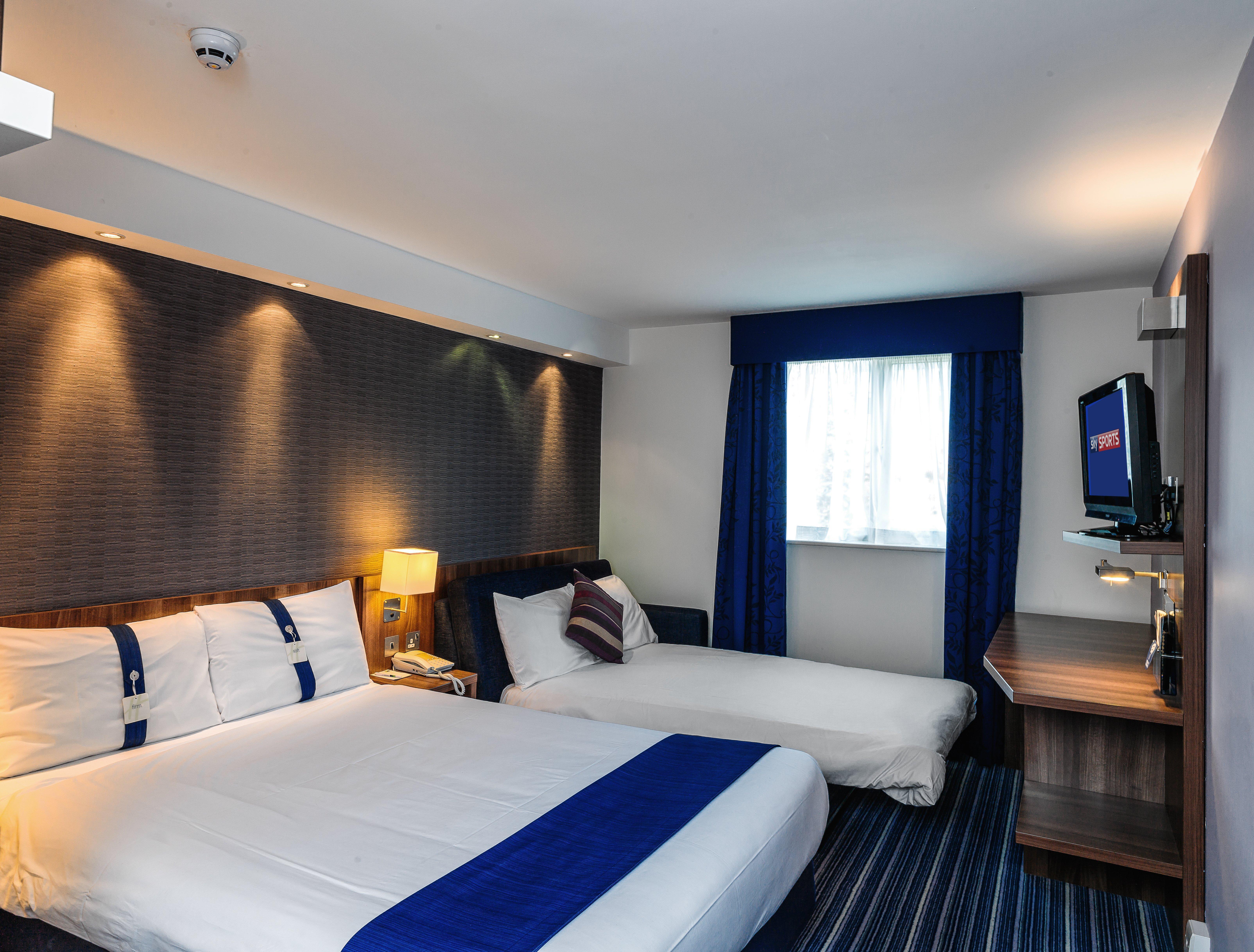 Holiday Inn Express London Gatwick Crawley, An Ihg Hotel Екстер'єр фото
