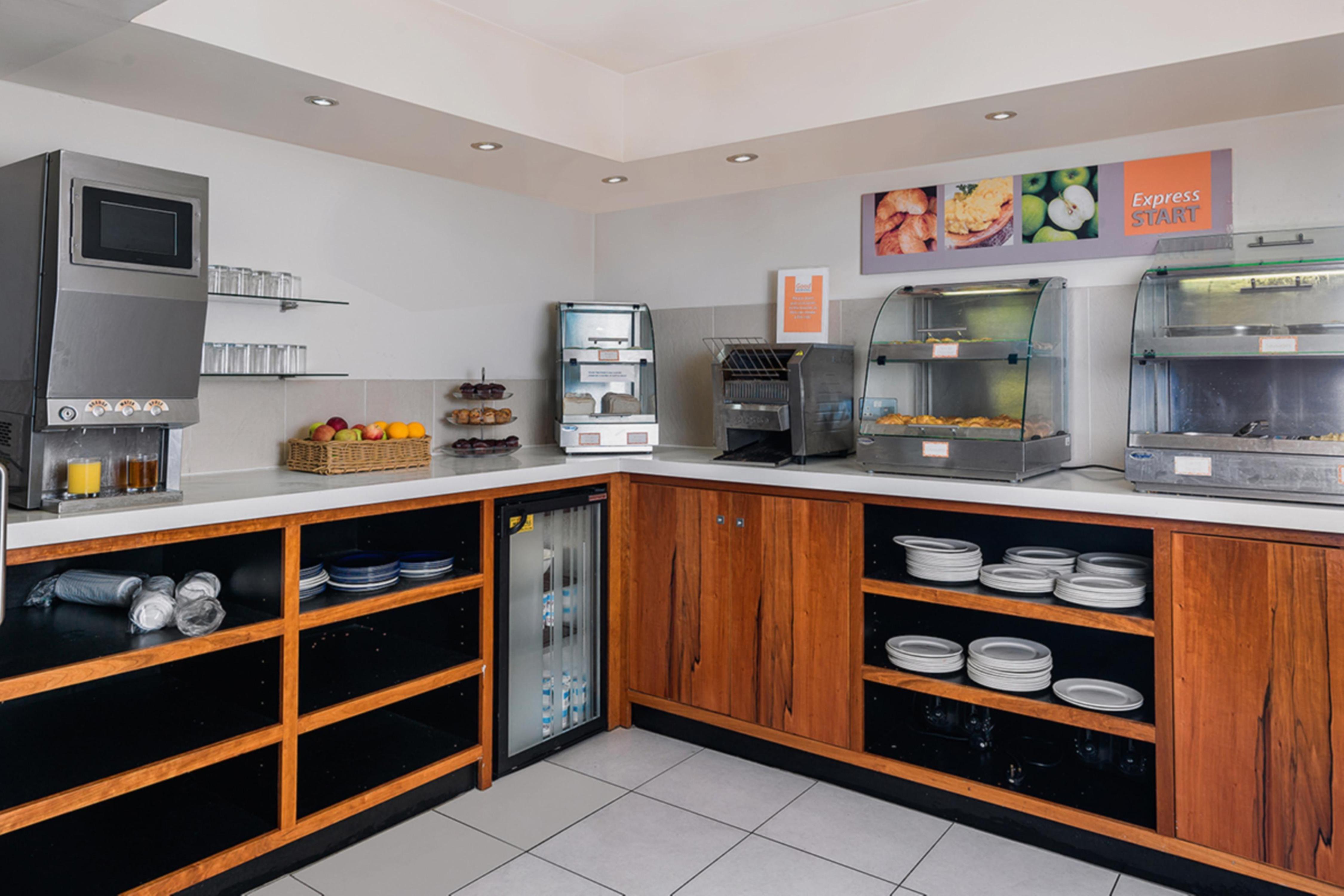 Holiday Inn Express London Gatwick Crawley, An Ihg Hotel Екстер'єр фото