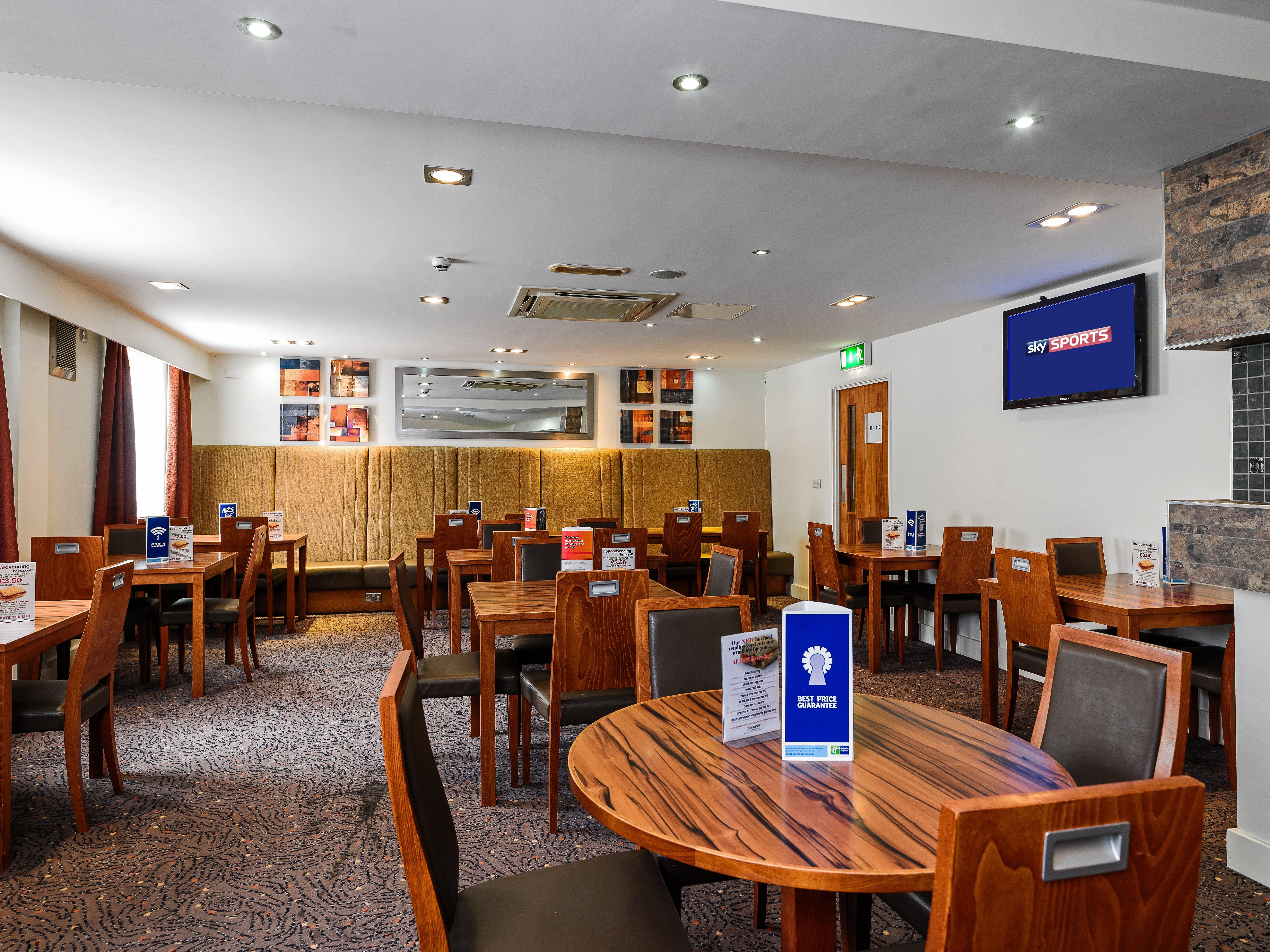Holiday Inn Express London Gatwick Crawley, An Ihg Hotel Екстер'єр фото
