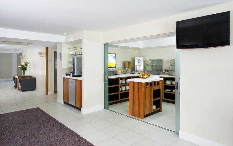 Holiday Inn Express London Gatwick Crawley, An Ihg Hotel Екстер'єр фото